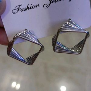 TRENDY EARRINGS