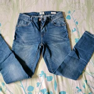 Set Of 3 Skinny Fit Jean's Branded.