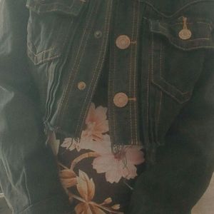 crop denim jacket