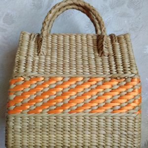 Eco-friendly Straw Handbag 👜