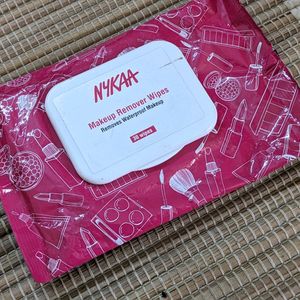 Packet Of Nykaa Wipes For Makeup Removal