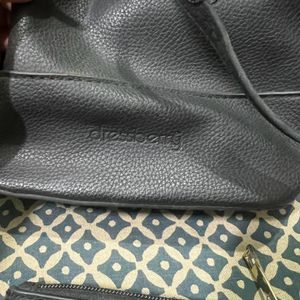 DressBerry Black Bucket Handbag With Small Wallet