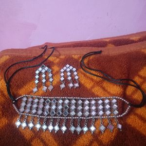 Mirror Neckpiece With Earings