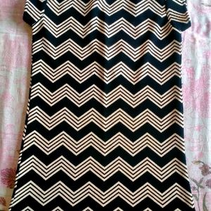 Black Colour Top With Yellow Zigzag Line