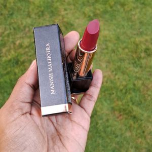 Myglamm Manish Malhotra Matte Lipstick Berry Fant