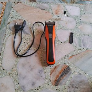 Working Men Grooming New Trimmer