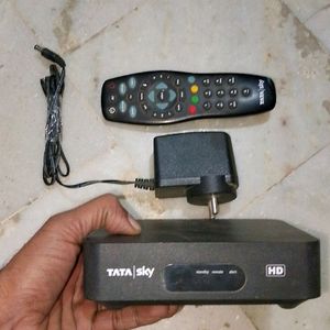 Tata Sky HD Set Top Box With Charger & Remote