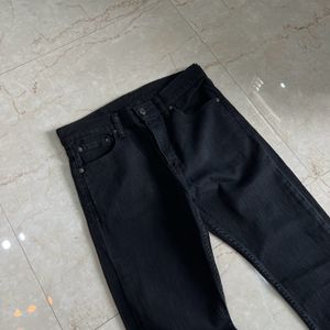 Jet Black Levi’s Slim Denim