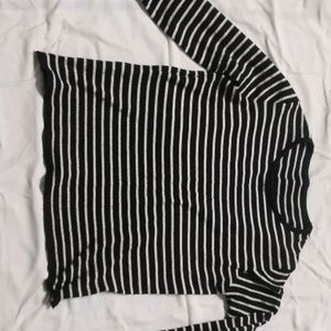 Black & white Top Medium Size Womens