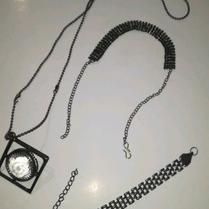 Necklace, Bracelet And Pendant In Black Metal