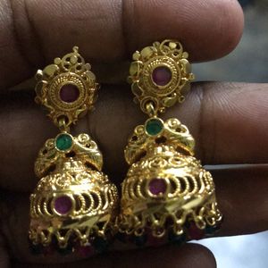 Jhumkas