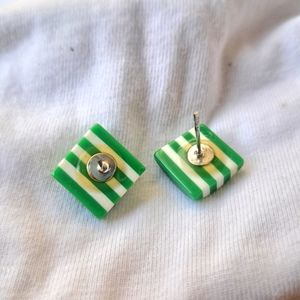 ❗LOWEST PRICE❗Green 💚 N White 🤍 Strip Earring