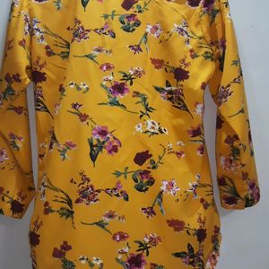 Darzi Floral Print Yellow Top💛