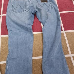 Men's Wrangler Jeans In 32 Waist