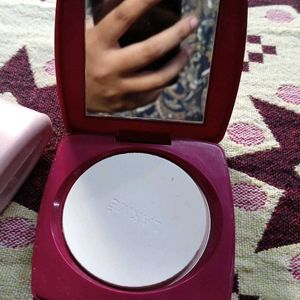 Vaseline Body Lotion And Lakme Compact