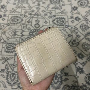 Nude wallet