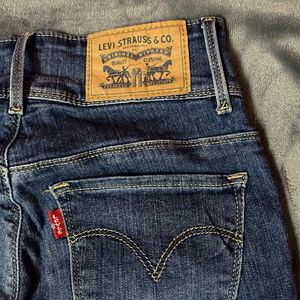 Levis 721 High Rise Skinny Jeans : Best Condition