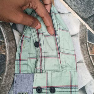 💚Mans Checks Casual Shirt Size Of S 💚