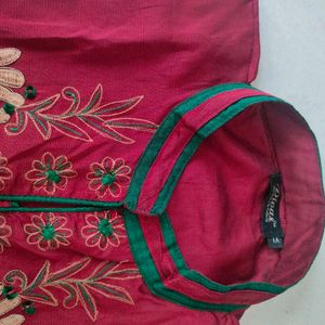 Sleeveless Embroidery Kurti