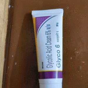 Glycolic Acid 6 %