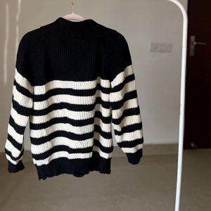 Stripe Semi-high neck zipper pullover