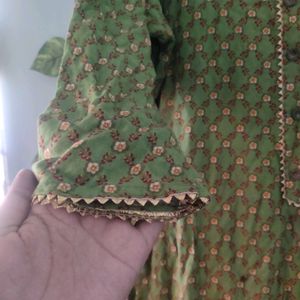 Green Kurti