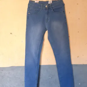 💚Mans Slim-fit Jeans Pant Size Of 28💕