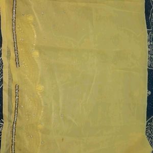 Combo Of 2 New Sarees With Unstitched Blouse