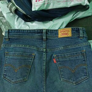 Levis Jeans