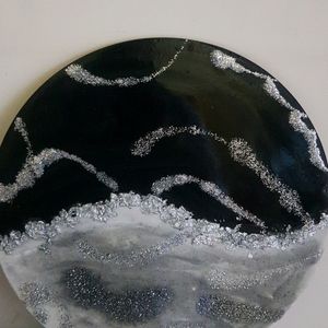 Black N White Resin Art