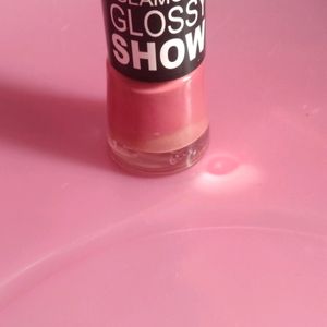 GLAMOUR GLOSSY SHOW