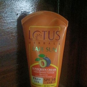 Lotus Sunscreen🥳😍🥳