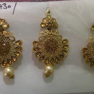 Earring and Tika Set