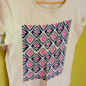 Geometric Patterned Tshirt