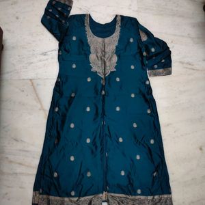 Peacock Green Gold Printed , Round Neck Kurta Set