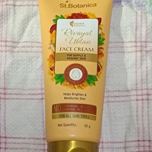 St. Botanica Moisturizer