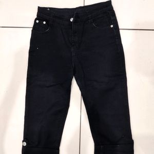 Black Capri Denim Jeans