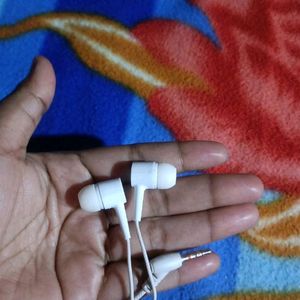 Earphone