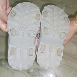 KIDS SANDALS