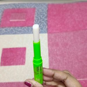 Myglamm Nail Polish & Enamel Remover With Gift