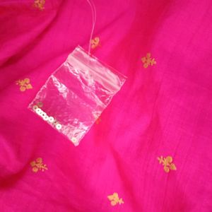 SRISHTI SLEEVELESS A-LINE KURTA  GOLDEN THREADS