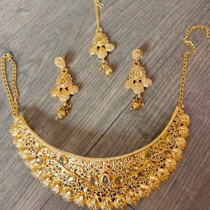 Brand New Chokar Set With Earrings And Mangtika