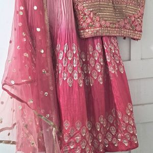 Women Banarasi lehenga Choli