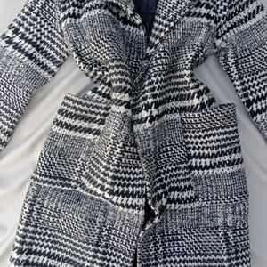 New Korean Black And White Stripped Long Coat