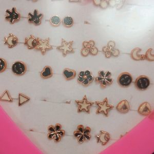 Studs / Earrings