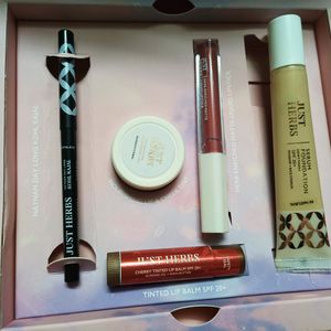 JUST HERBS Makeup Essential Glam Box