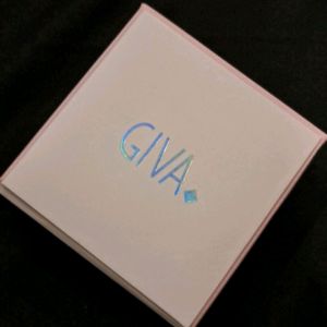 Giva Pendant