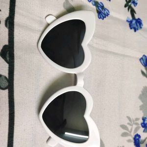 HEART SHAPED GOGGLES