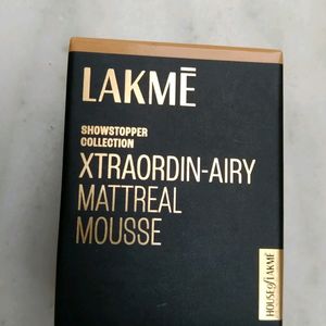 Lakme Xtraordin Airy Mattreal Mousse