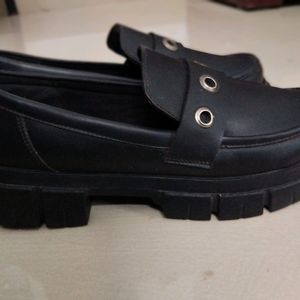 Unisex Black Chunky Shoes